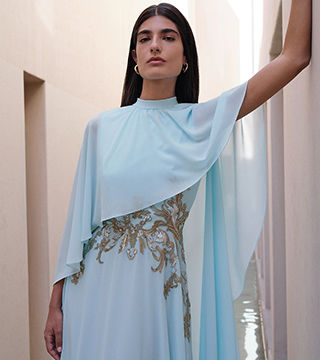 Enjoy Up To 70% Off On Women's Clothing background